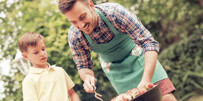 BBQ mit der Familie an Vatertag