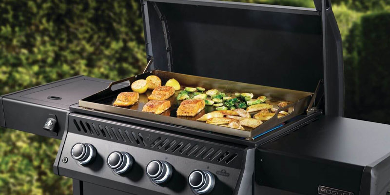 Napoleon Phantom Rogue Plancha Gasgrill