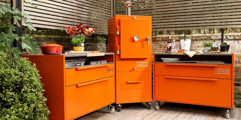 Charlie Oven Outdoorküche in der Farbe Saffron